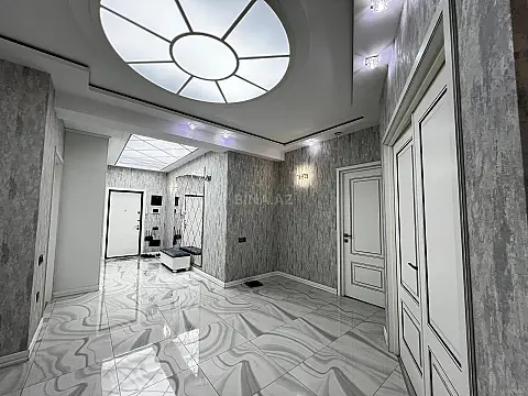 Satılır 4 otaqlı mənzil 200 m²