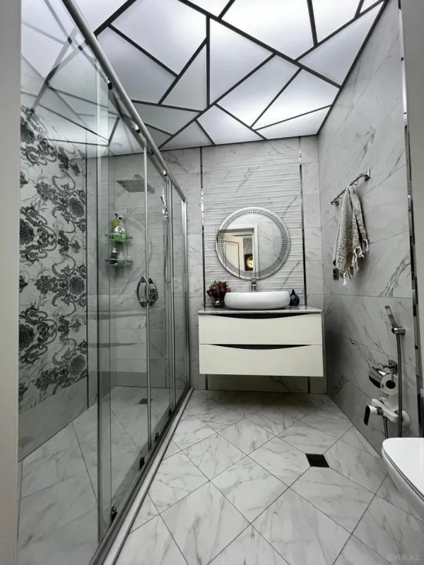 Satılır 4 otaqlı mənzil 200 m²