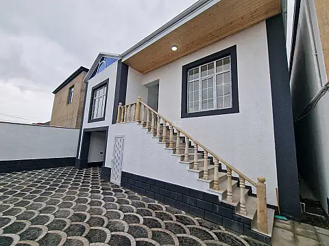 Satılır 4 otaqlı həyət evi 130 m²