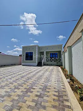 Satılır 4 otaqlı həyət evi 128 m²