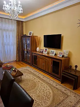 Satılır 3 otaqlı mənzil 95 m²