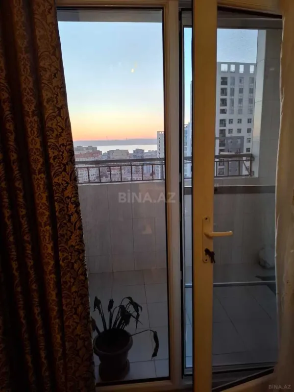 Satılır 3 otaqlı mənzil 95 m²