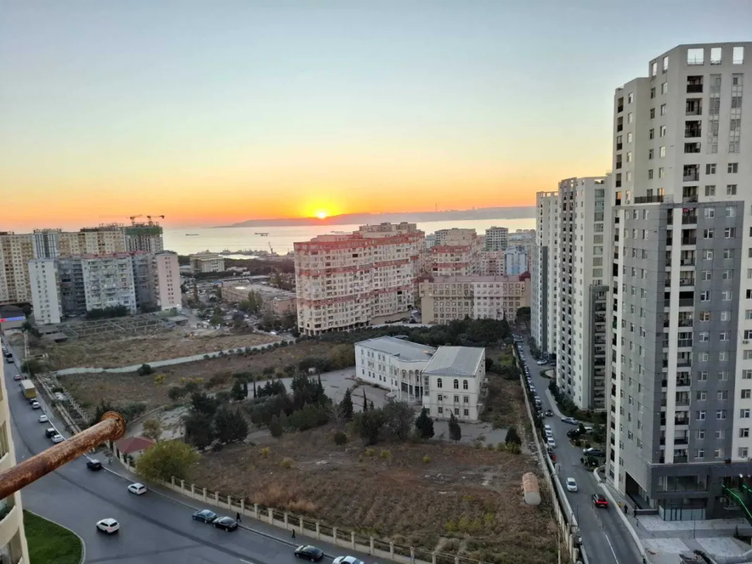 Satılır 3 otaqlı mənzil 95 m²