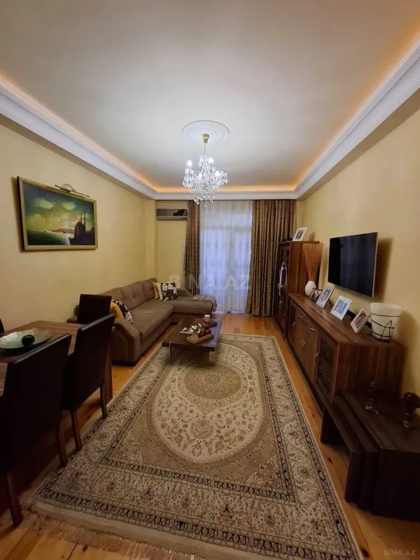 Satılır 3 otaqlı mənzil 95 m²