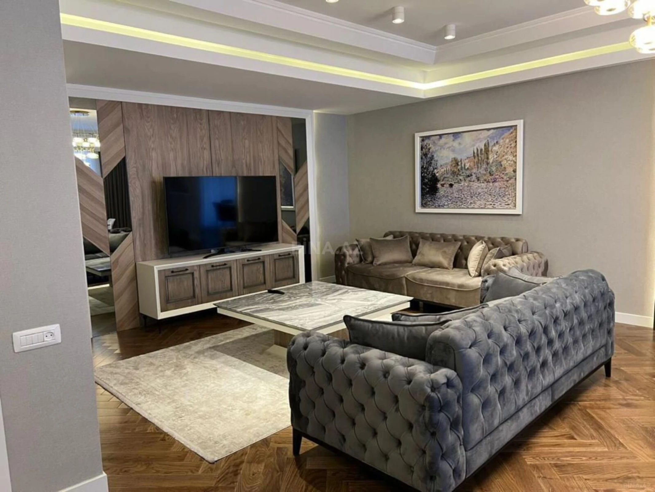 Kirayə verilir 4 otaqlı mənzil 220 m²