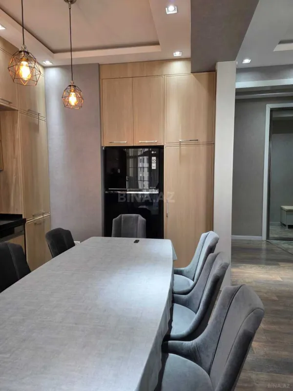 Kirayə verilir 3 otaqlı mənzil 120 m²