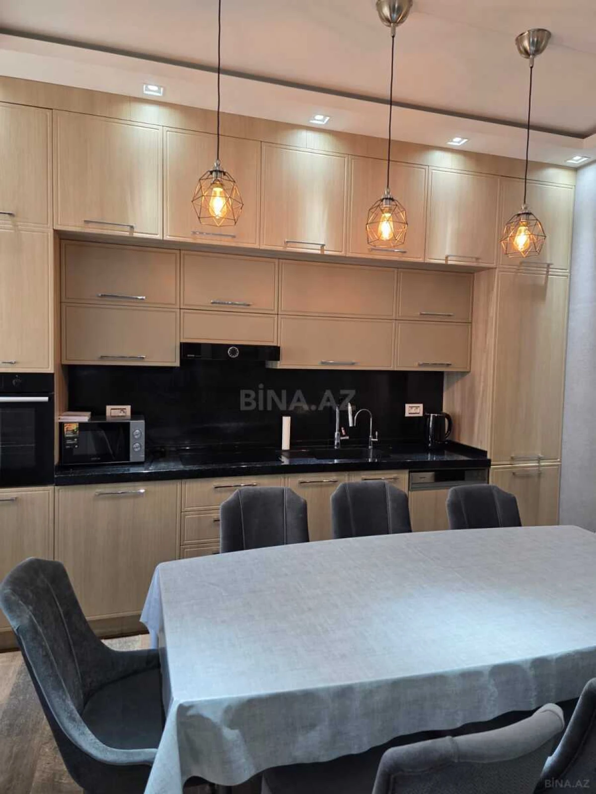Kirayə verilir 3 otaqlı mənzil 120 m²