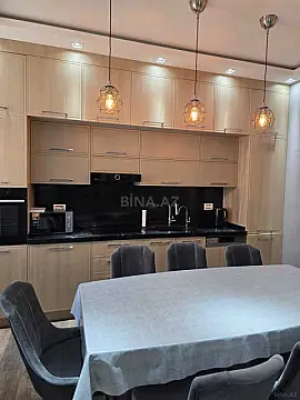 Kirayə verilir 3 otaqlı mənzil 120 m²