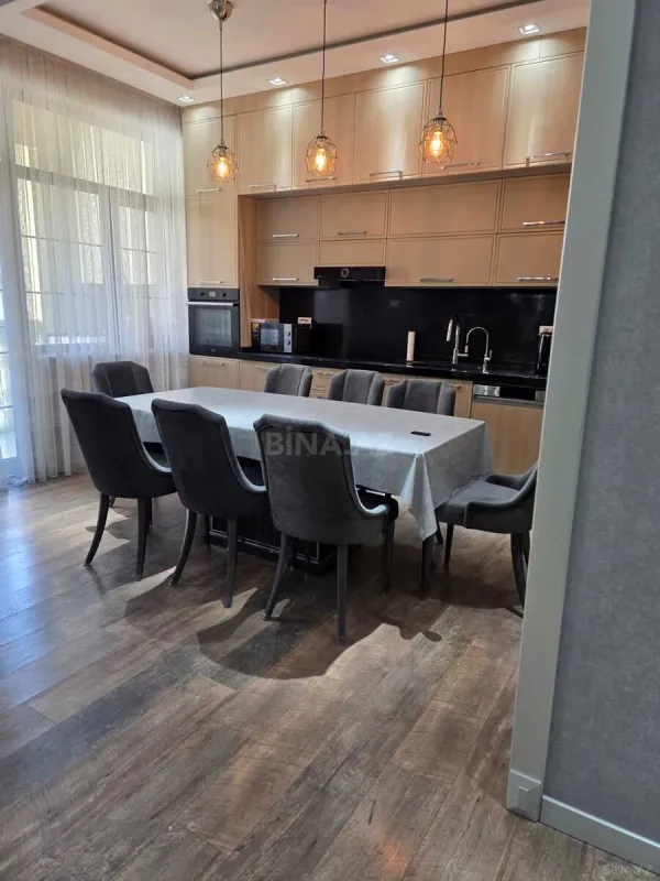 Kirayə verilir 3 otaqlı mənzil 120 m²