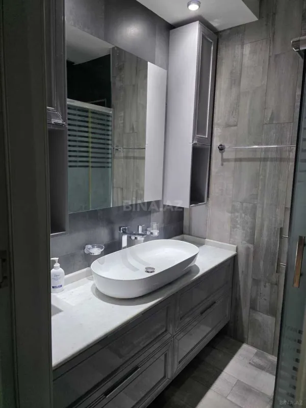 Kirayə verilir 3 otaqlı mənzil 120 m²