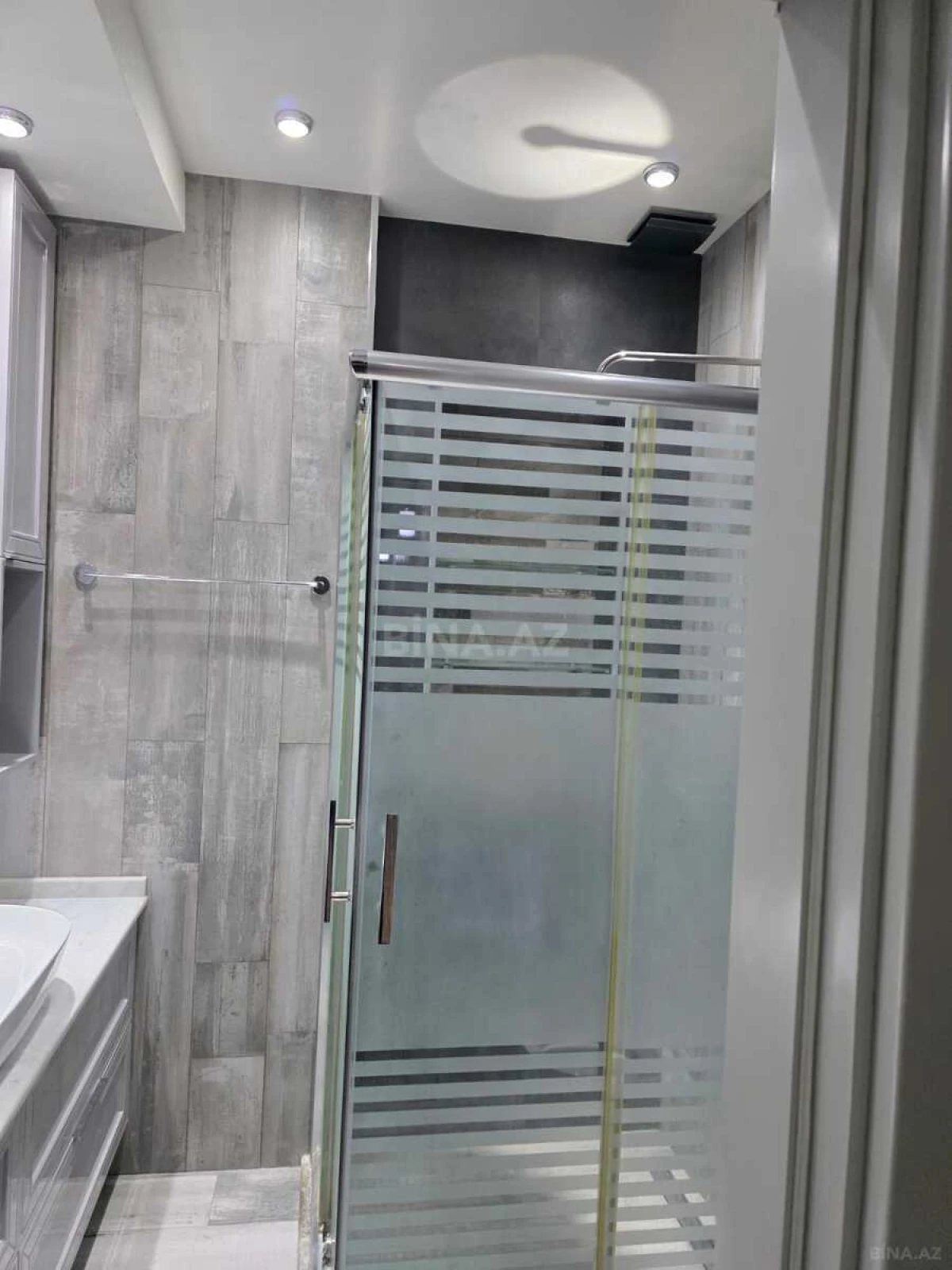 Kirayə verilir 3 otaqlı mənzil 120 m²