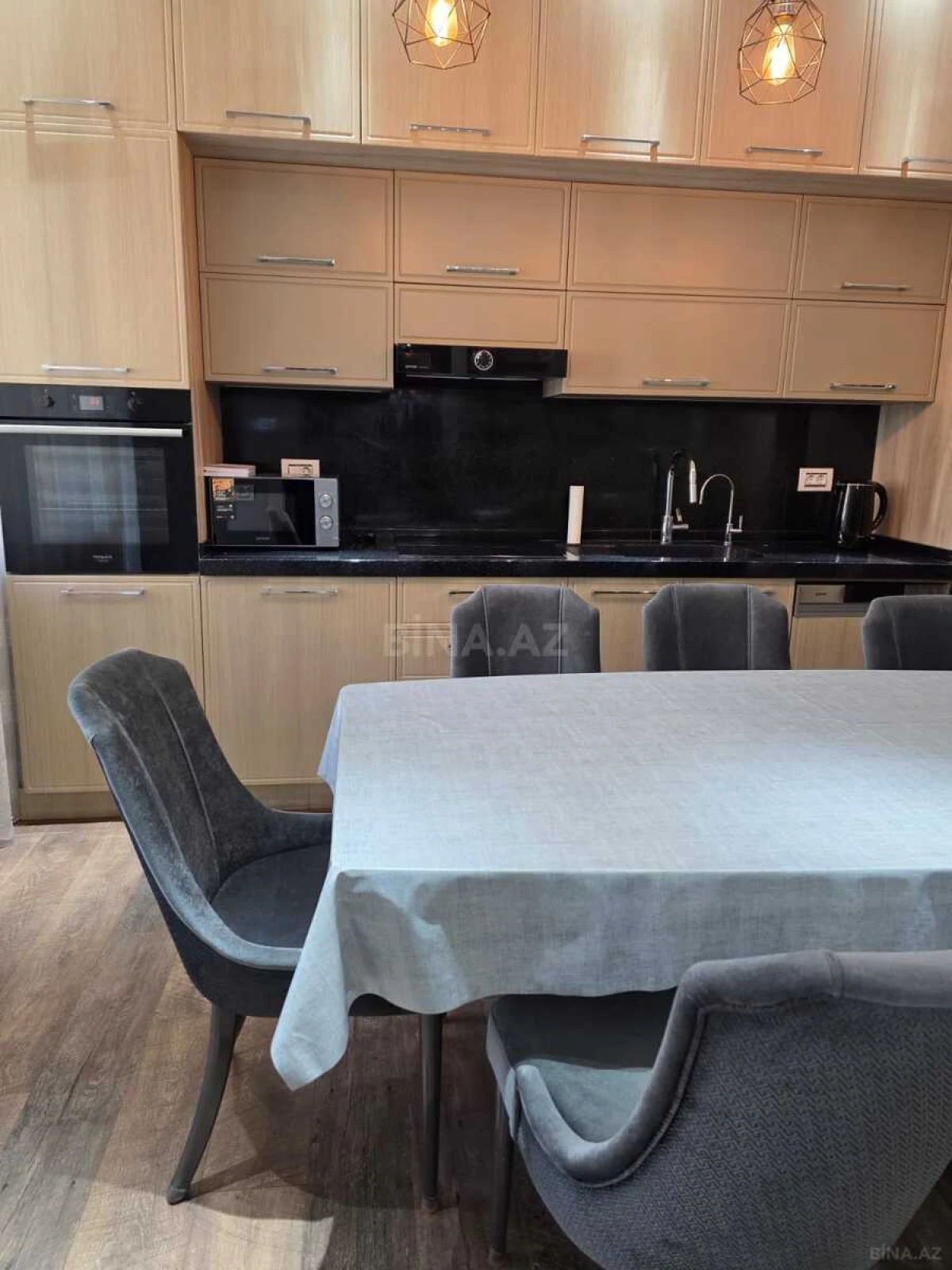 Kirayə verilir 3 otaqlı mənzil 120 m²