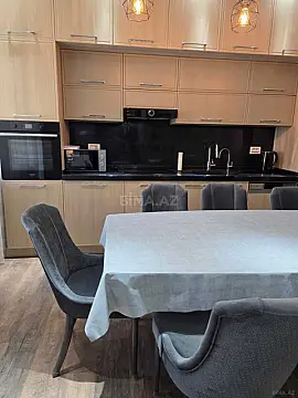 Kirayə verilir 3 otaqlı mənzil 120 m²