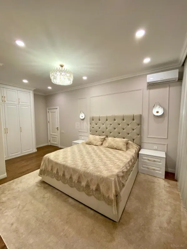 Satılır 3 otaqlı mənzil 143 m²