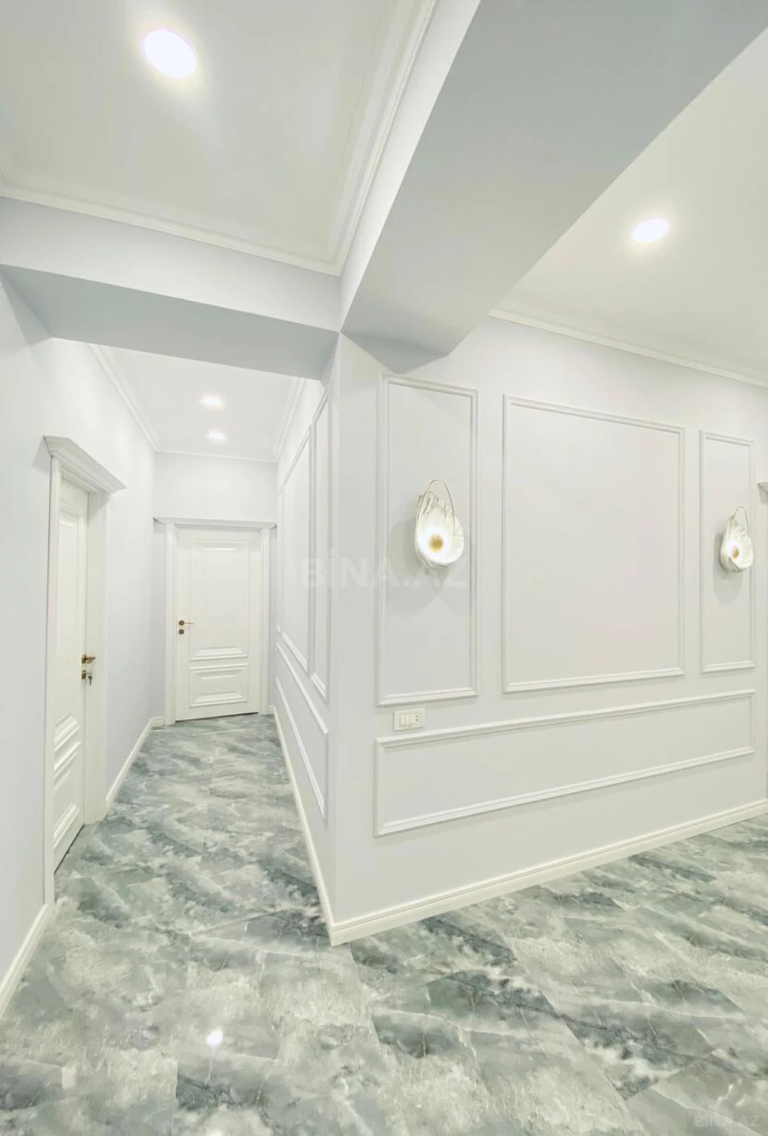 Satılır 3 otaqlı mənzil 143 m²