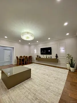 Satılır 3 otaqlı mənzil 143 m²