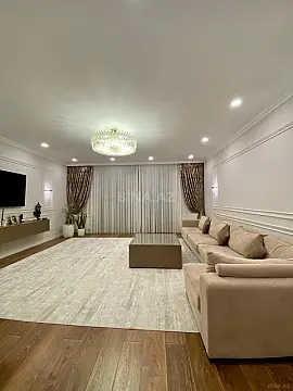 Satılır 3 otaqlı mənzil 143 m²