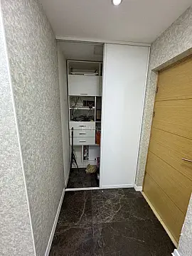 Satılır 4 otaqlı ofis 85 m²