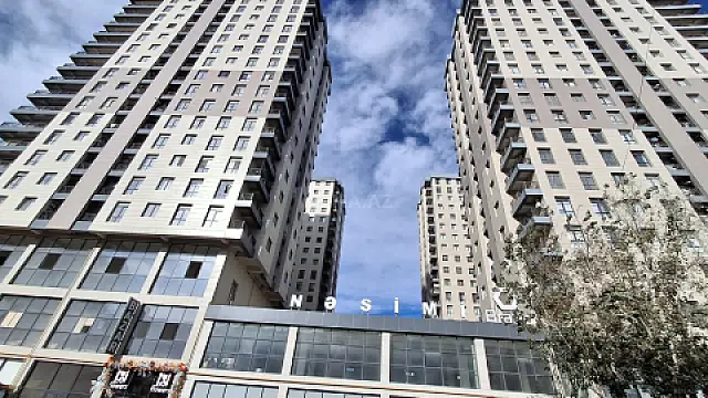 Satılır 4 otaqlı mənzil 192 m²