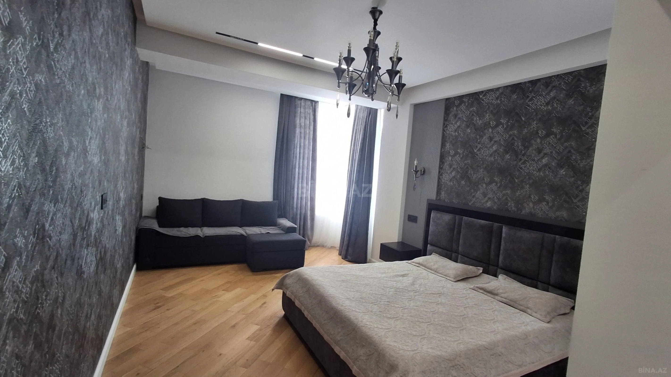 Satılır 4 otaqlı mənzil 192 m²