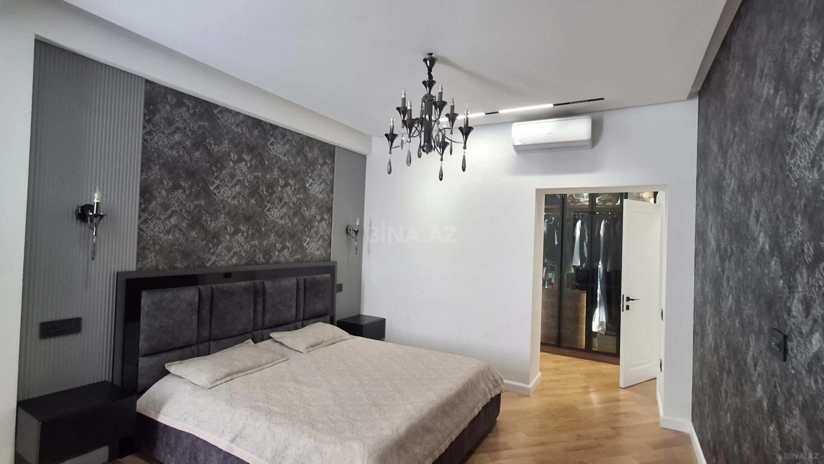 Satılır 4 otaqlı mənzil 192 m²
