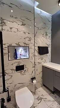 Satılır 4 otaqlı mənzil 192 m²