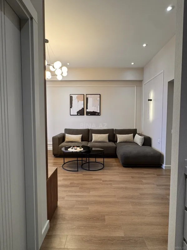 Satılır 2 otaqlı mənzil 71.5 m²