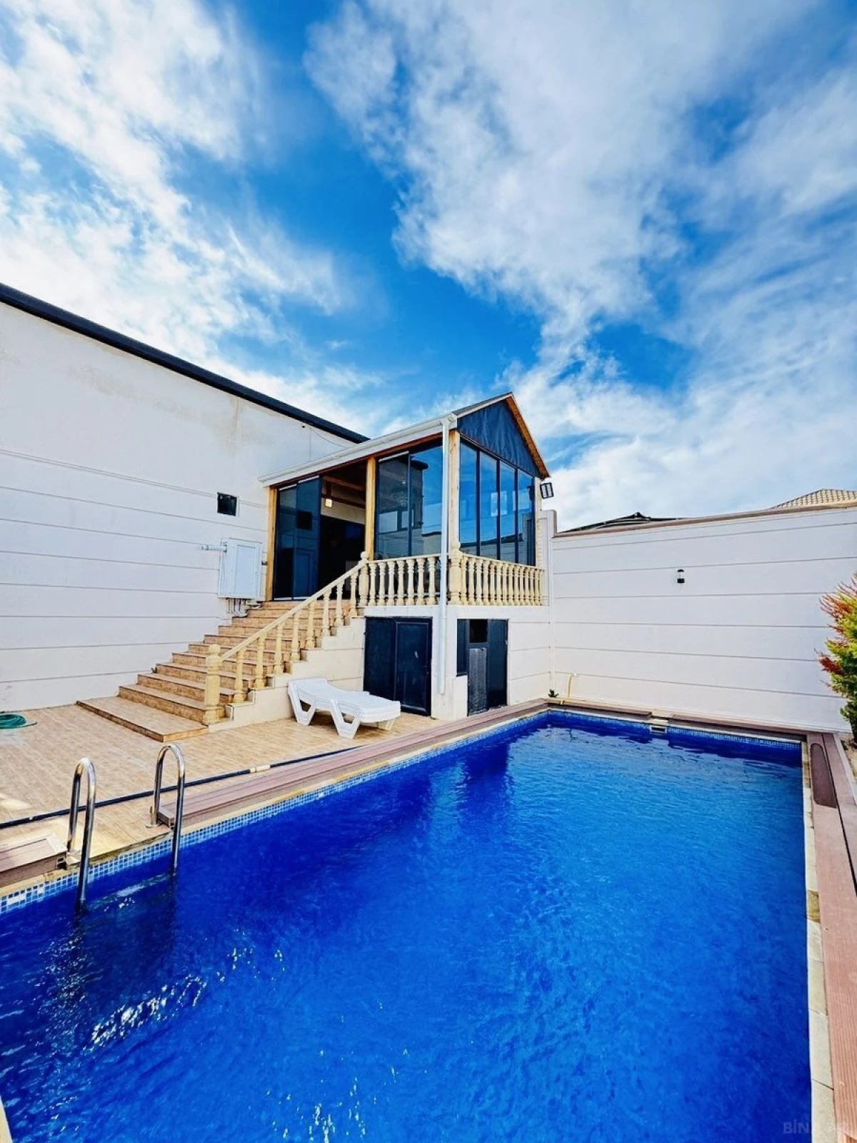 Satılır 4 otaqlı həyət evi 130 m²