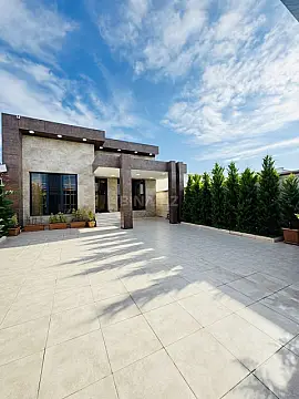 Satılır 4 otaqlı həyət evi 130 m²