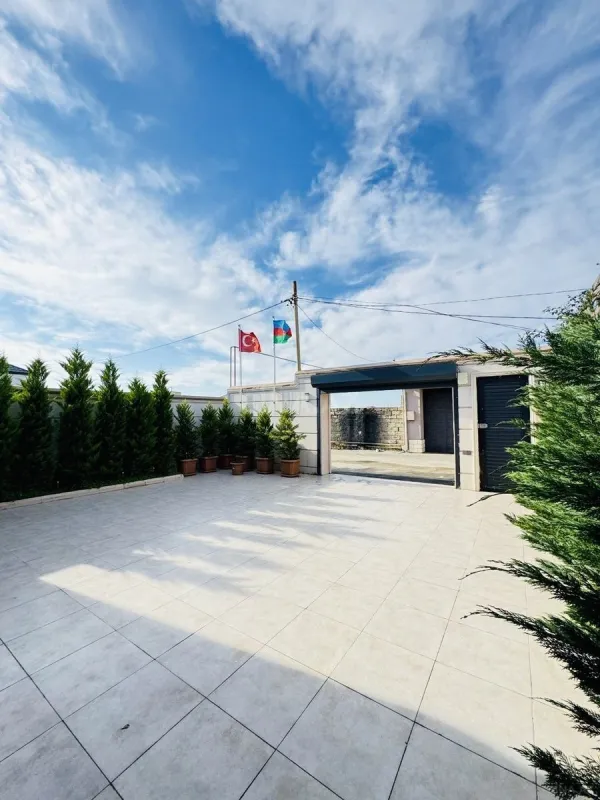 Satılır 4 otaqlı həyət evi 130 m²