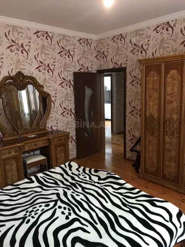Satılır 3 otaqlı həyət evi 100 m²