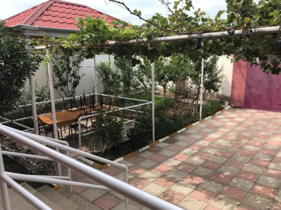 Satılır 3 otaqlı həyət evi 100 m²