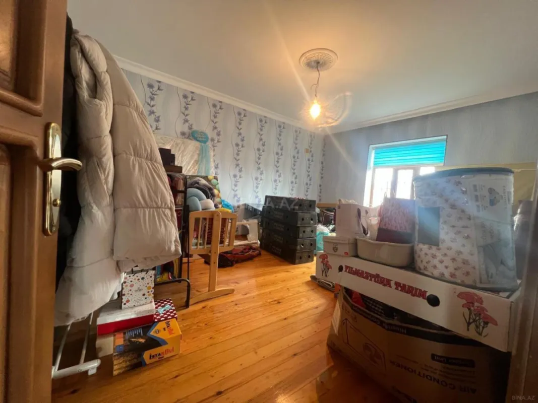 Satılır 6 otaqlı həyət evi 250 m²