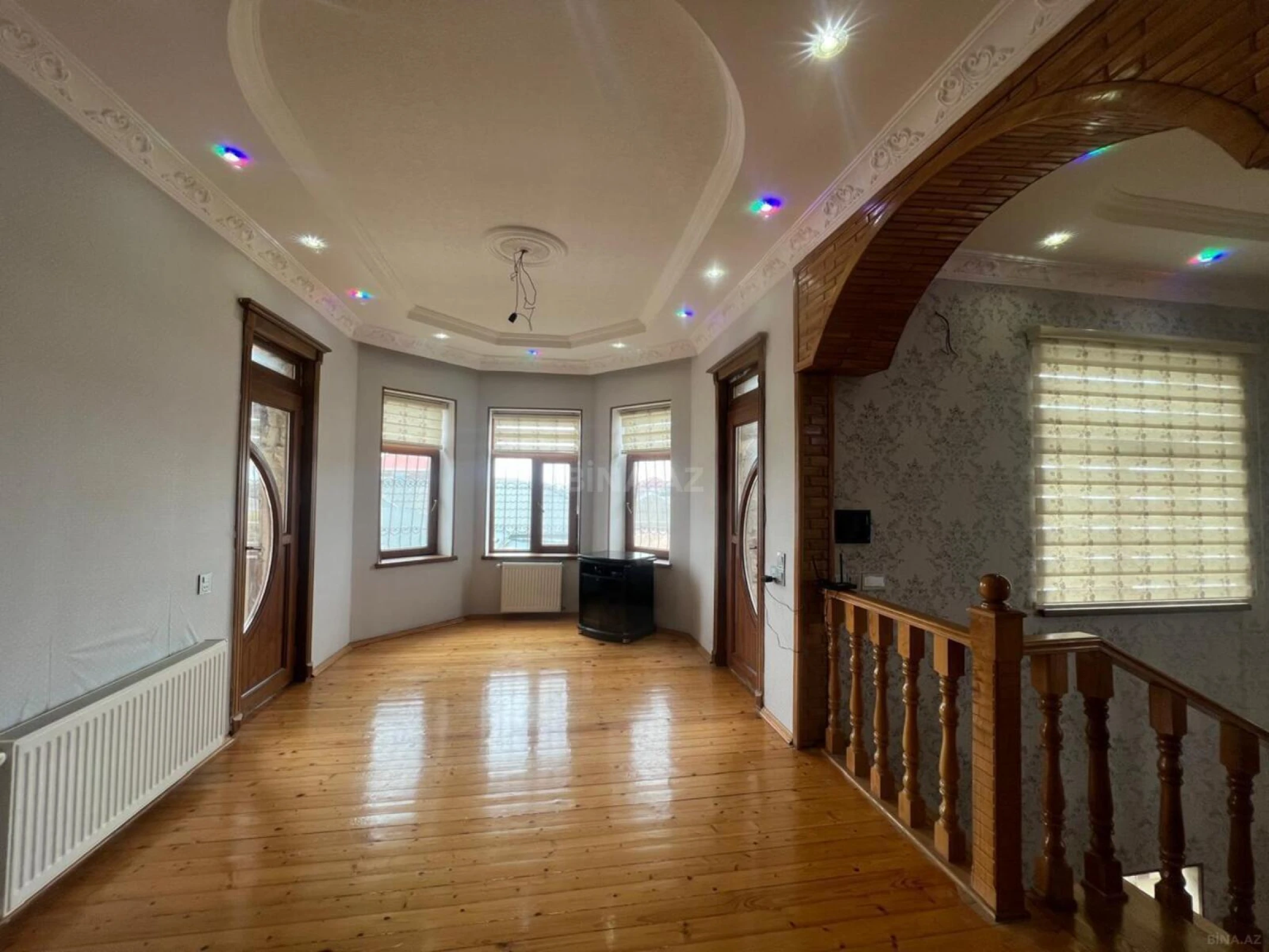 Satılır 6 otaqlı həyət evi 250 m²