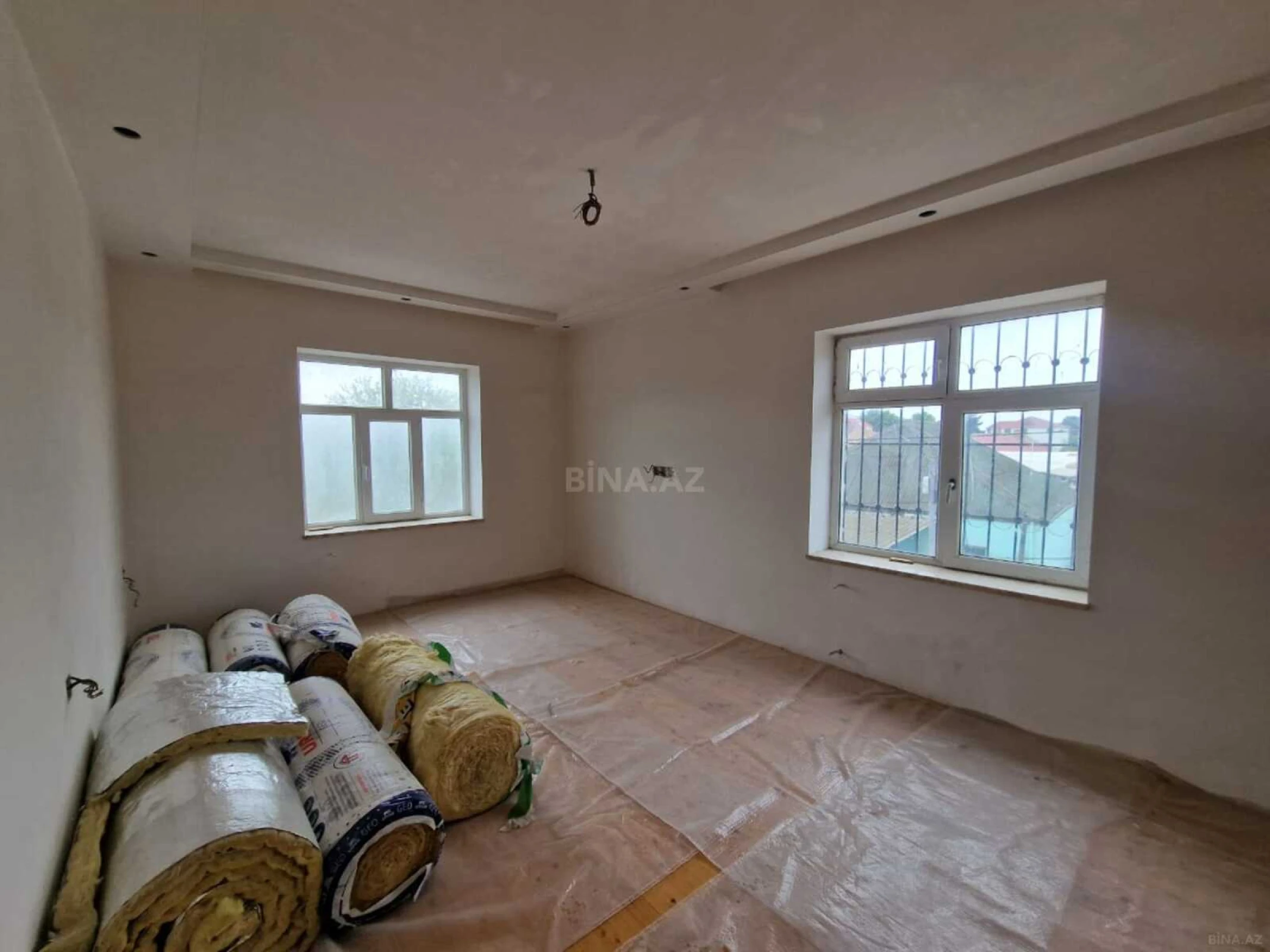 Satılır 4 otaqlı həyət evi 140 m²