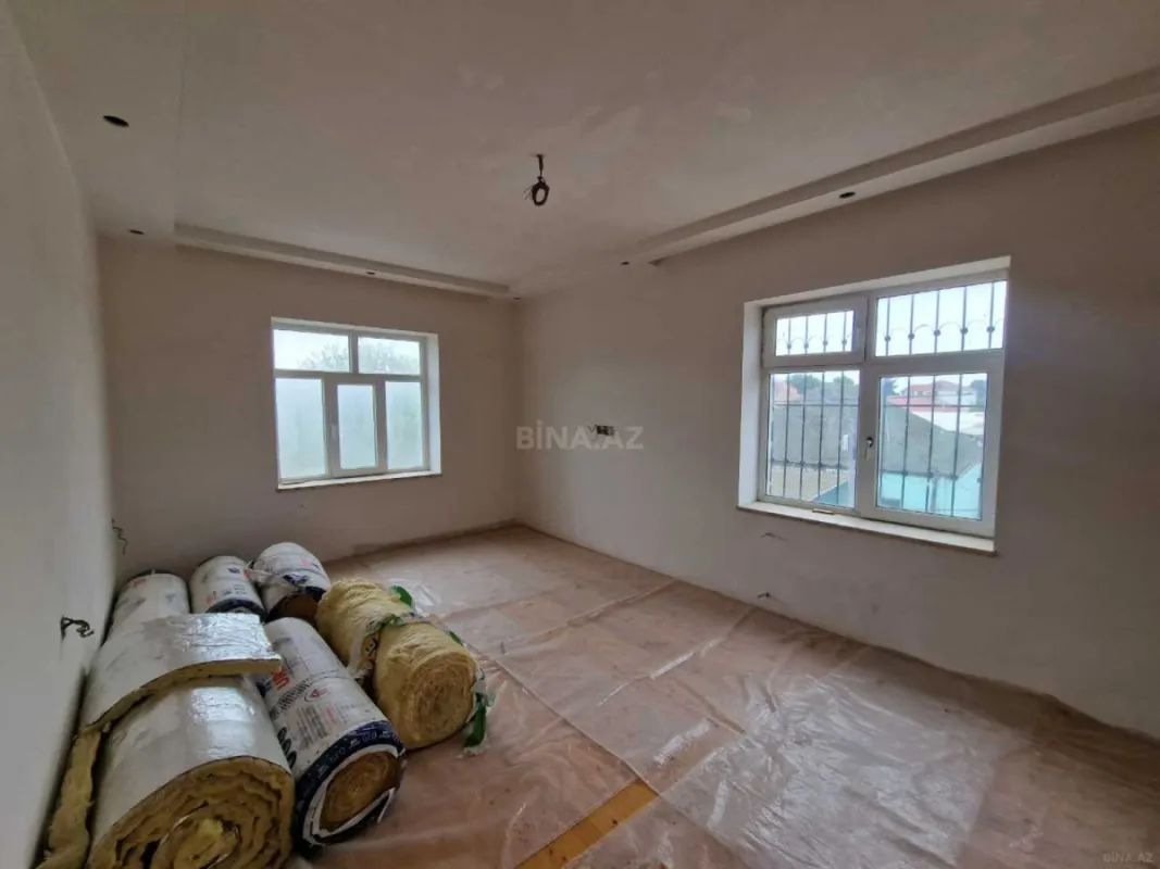 Satılır 4 otaqlı həyət evi 140 m²
