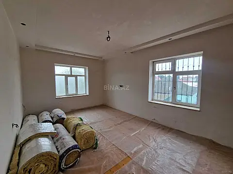 Satılır 4 otaqlı həyət evi 140 m²