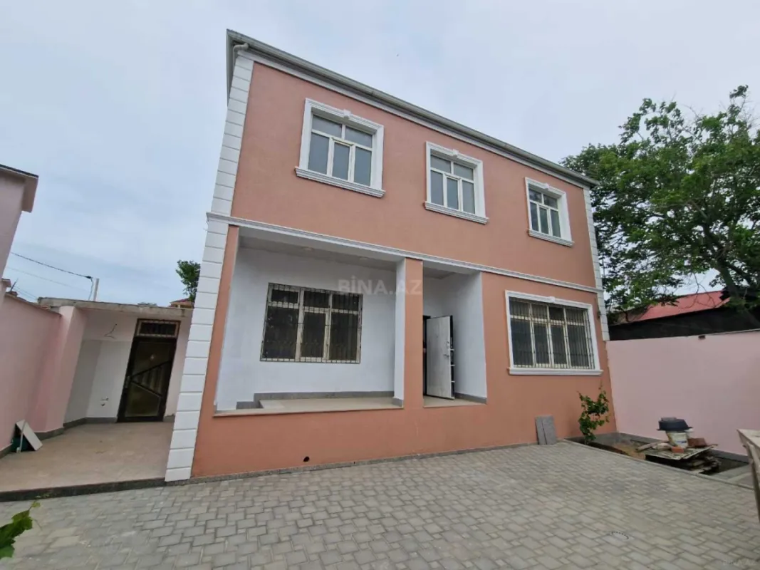 Satılır 4 otaqlı həyət evi 140 m²