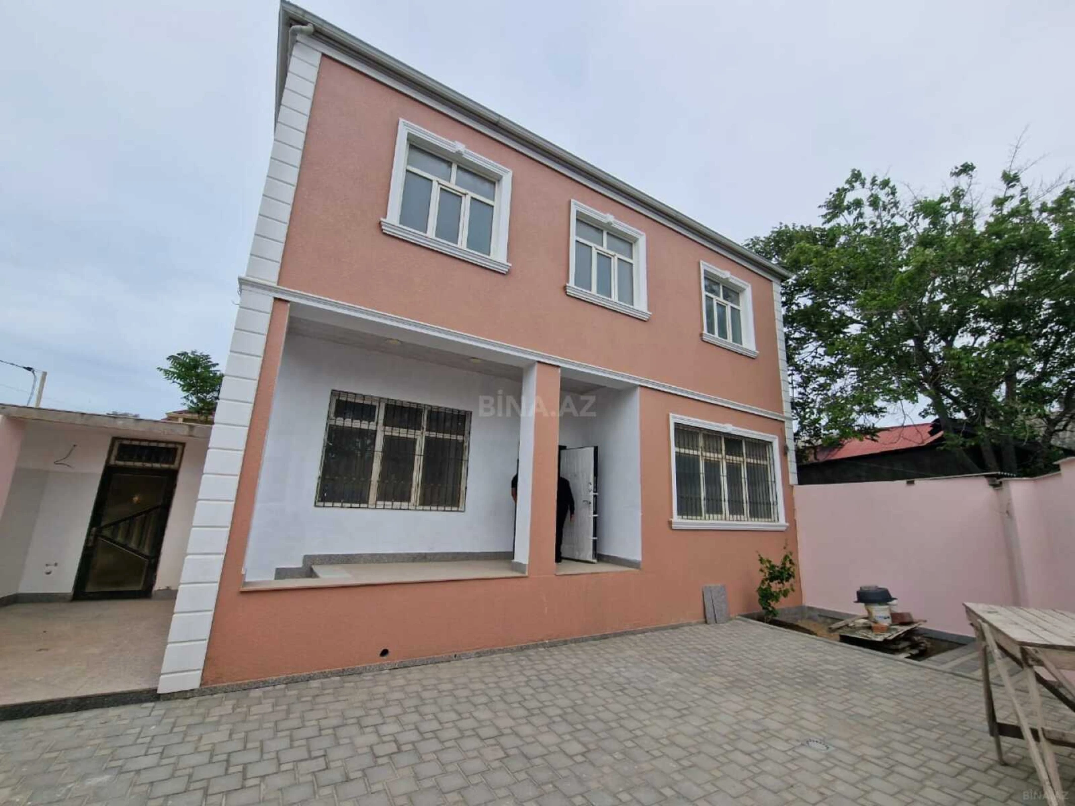 Satılır 4 otaqlı həyət evi 140 m²