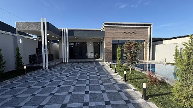 Satılır 4 otaqlı həyət evi 140 m²