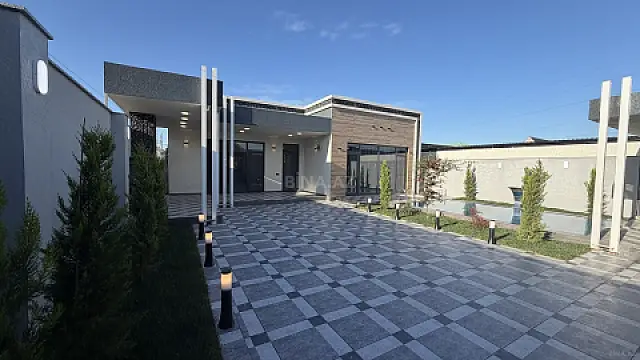 Satılır 4 otaqlı həyət evi 140 m²