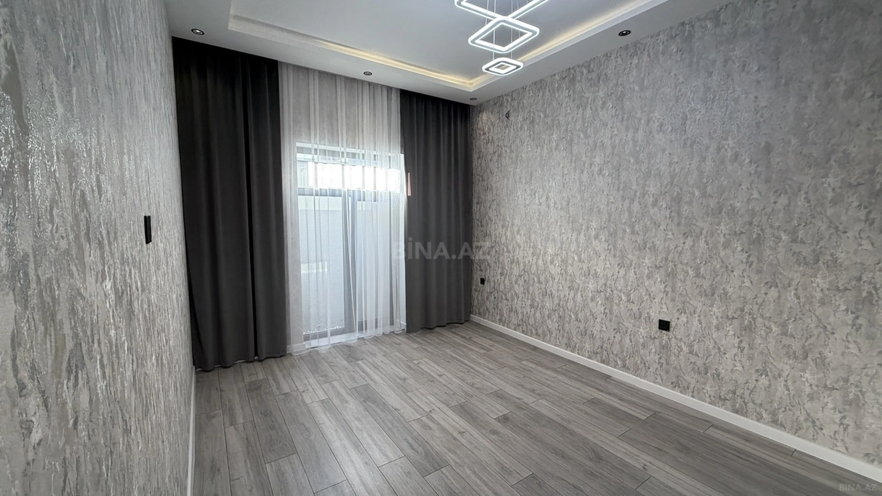 Satılır 4 otaqlı həyət evi 140 m²
