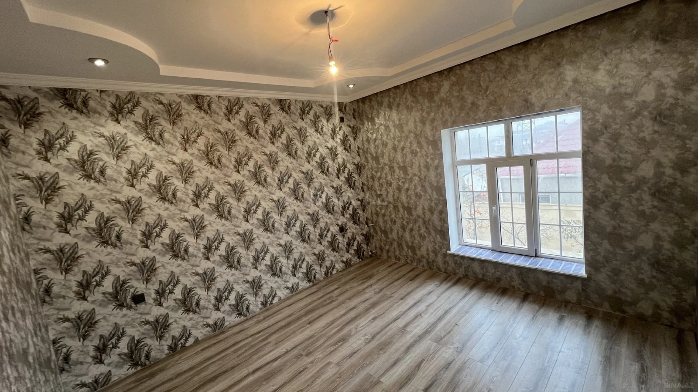 Satılır 7 otaqlı həyət evi 240 m²