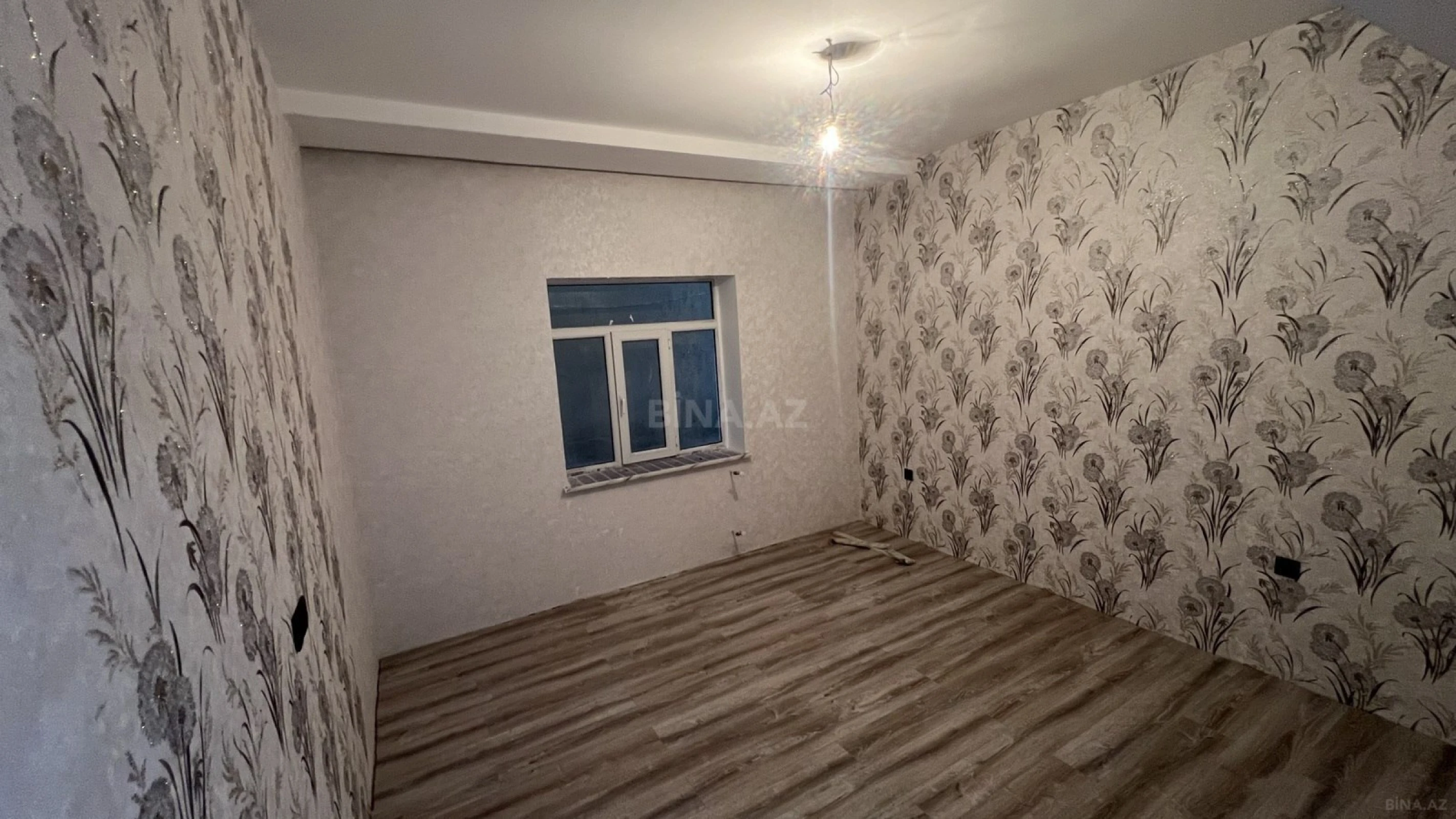Satılır 7 otaqlı həyət evi 240 m²