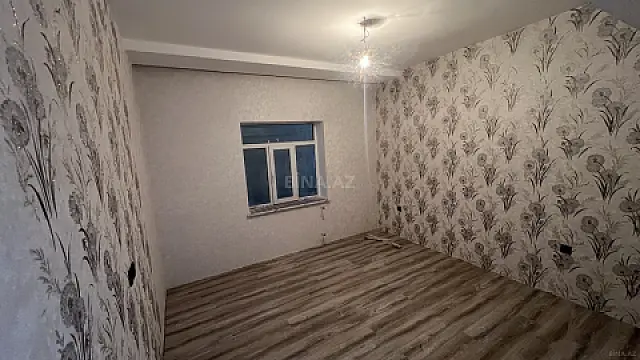 Satılır 7 otaqlı həyət evi 240 m²
