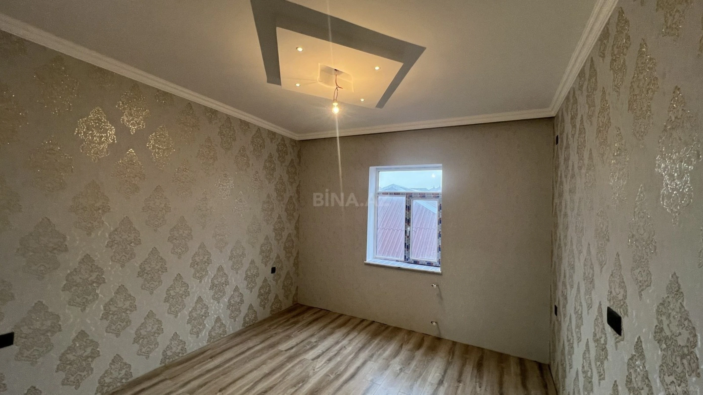 Satılır 7 otaqlı həyət evi 240 m²