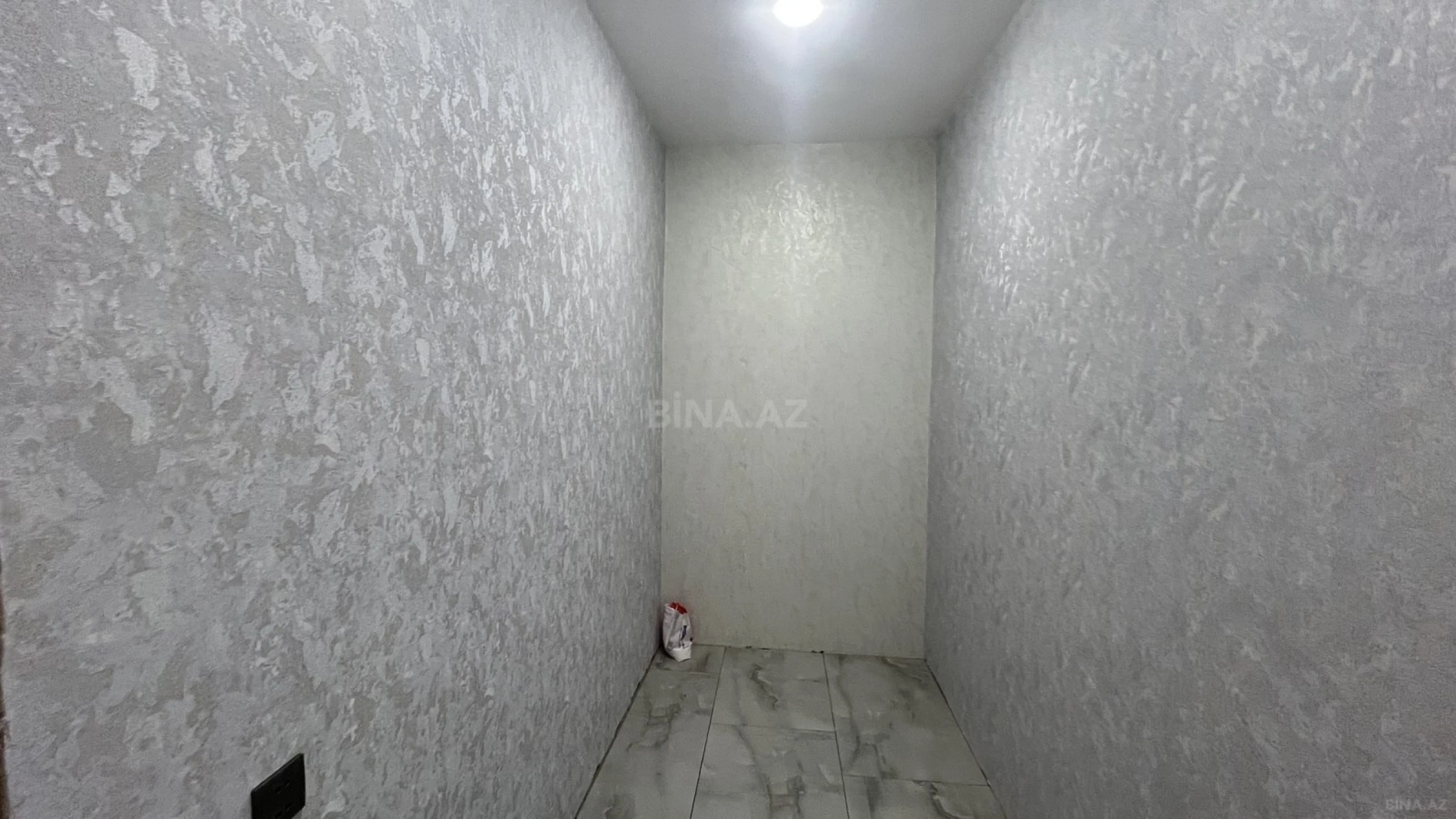 Satılır 7 otaqlı həyət evi 240 m²