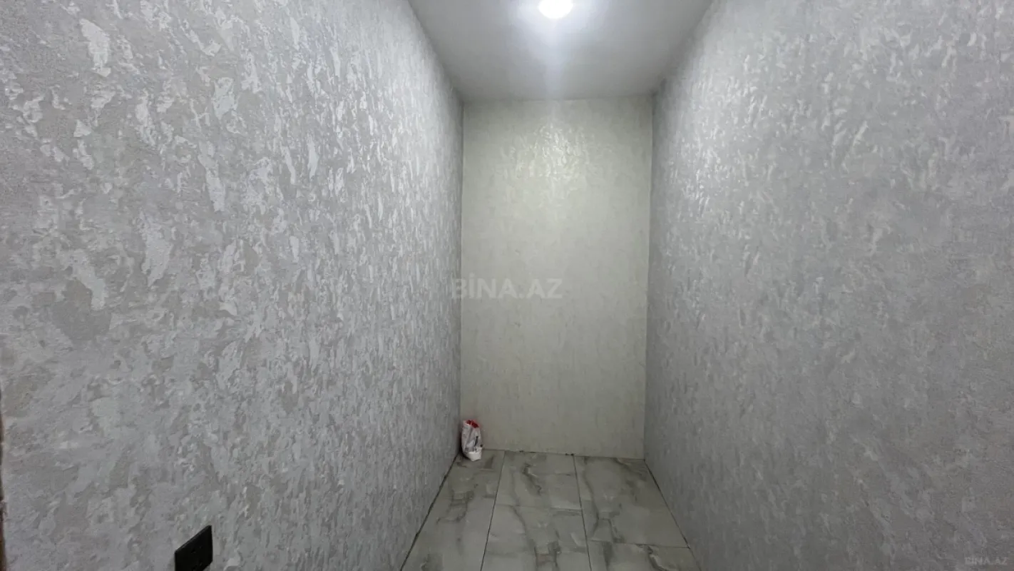 Satılır 7 otaqlı həyət evi 240 m²