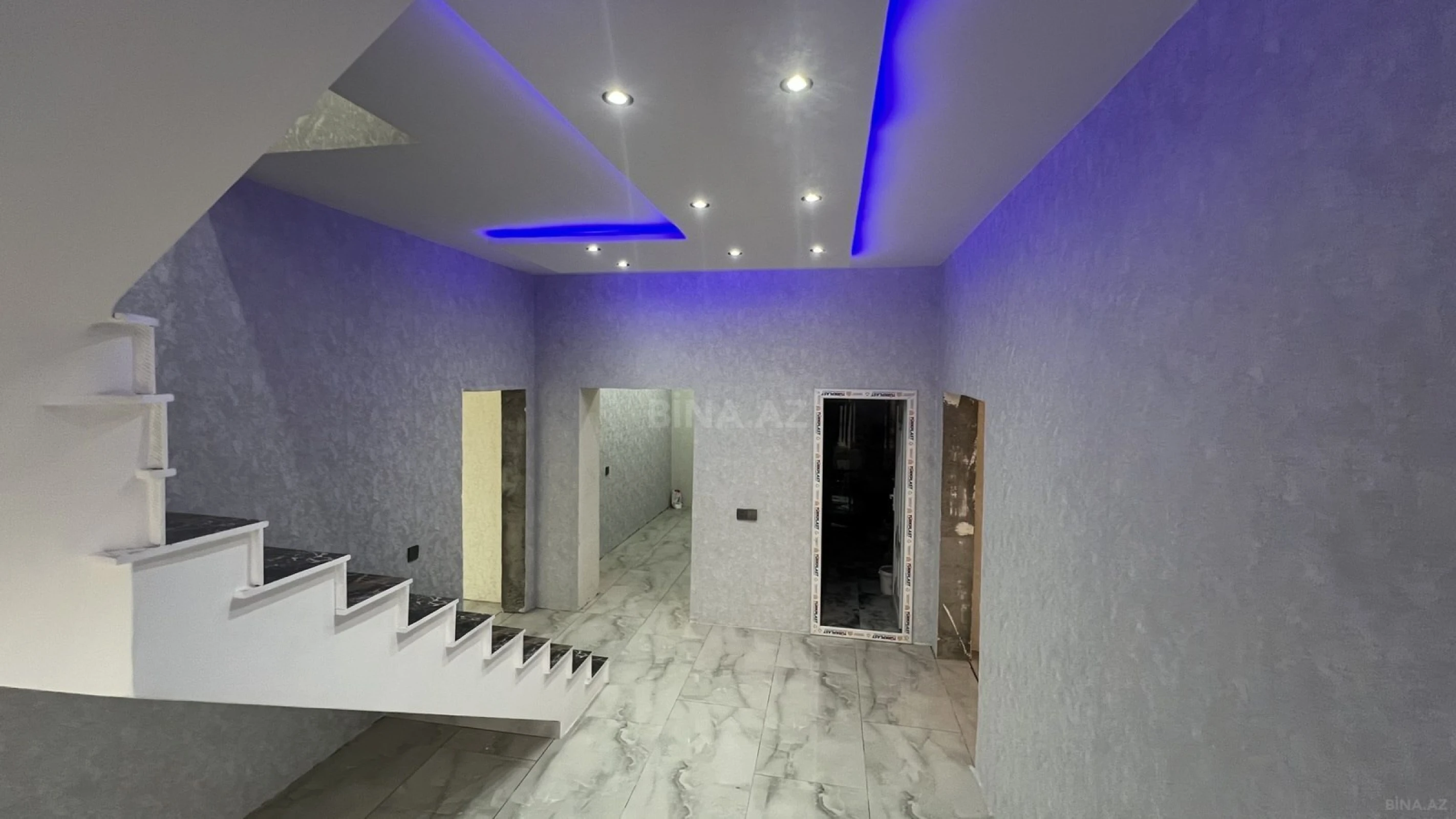 Satılır 7 otaqlı həyət evi 240 m²