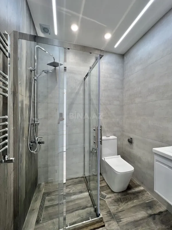 Satılır 4 otaqlı mənzil 172 m²